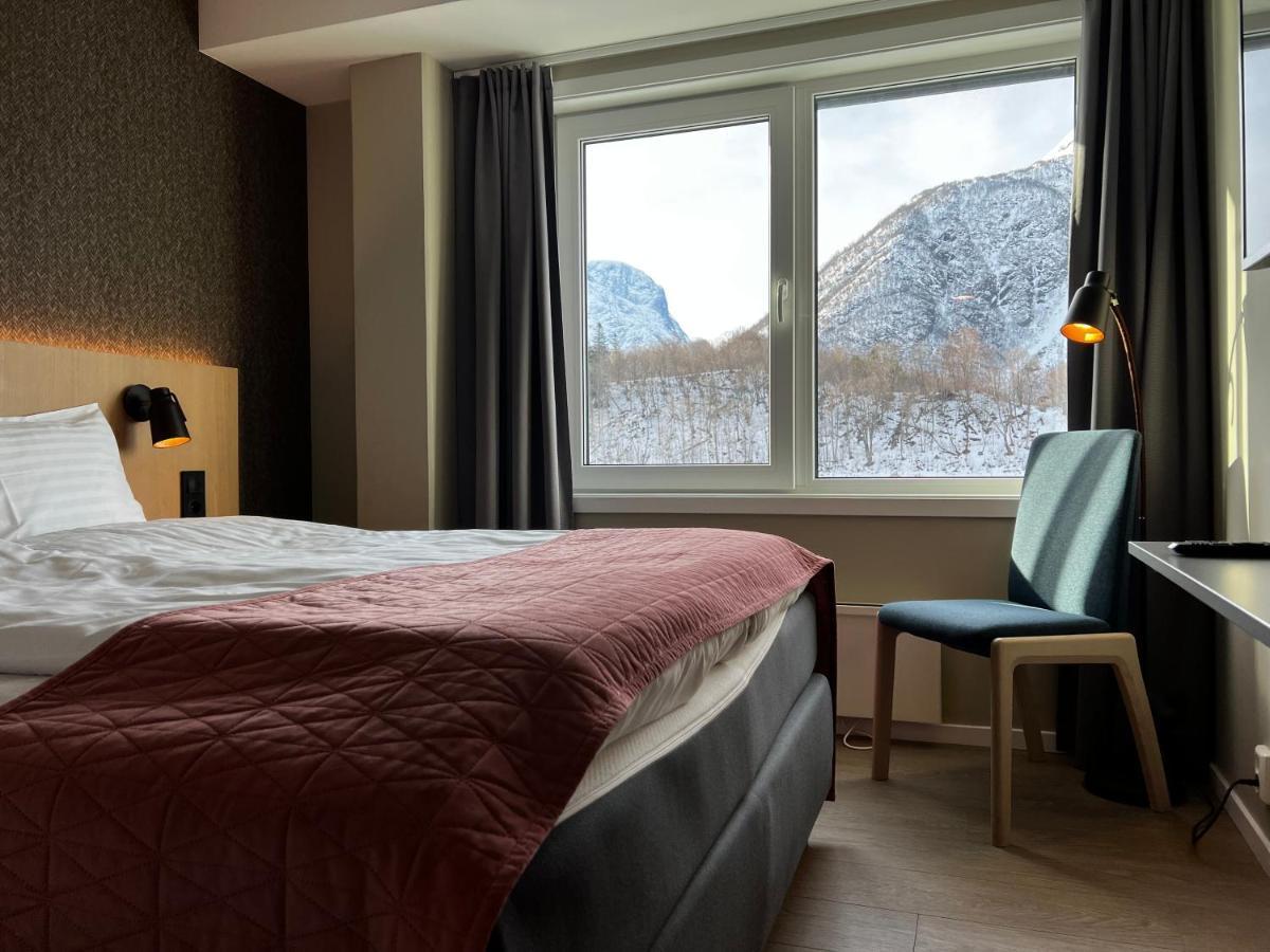 Frichs Ekspress Andalsnes Hotel Exterior photo