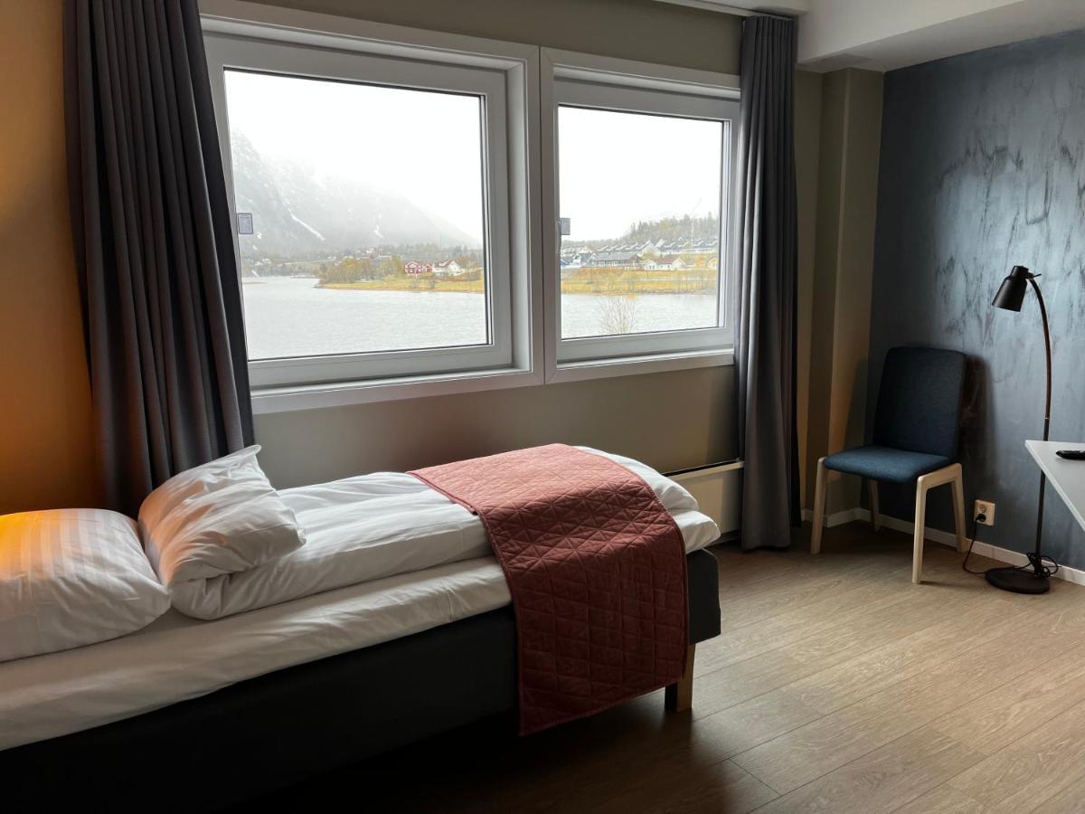 Frichs Ekspress Andalsnes Hotel Exterior photo